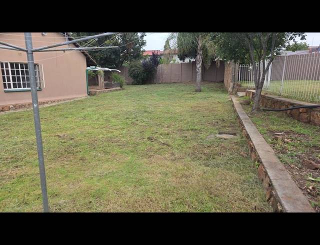 3 BEDROOM PROPERTY TO RENT IN MONDEOR